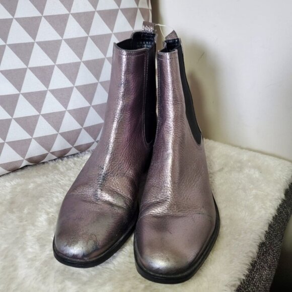 NWT Kenneth Cole Genuine Leather Brushed Metallic Chelsea Boots 8 - Picture 3 of 6
